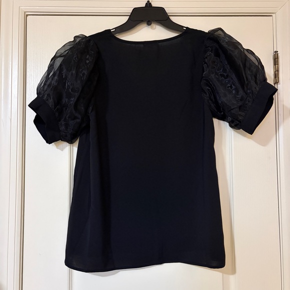 Jodifl Black Puff Sleeve Top - Picture 2 of 10
